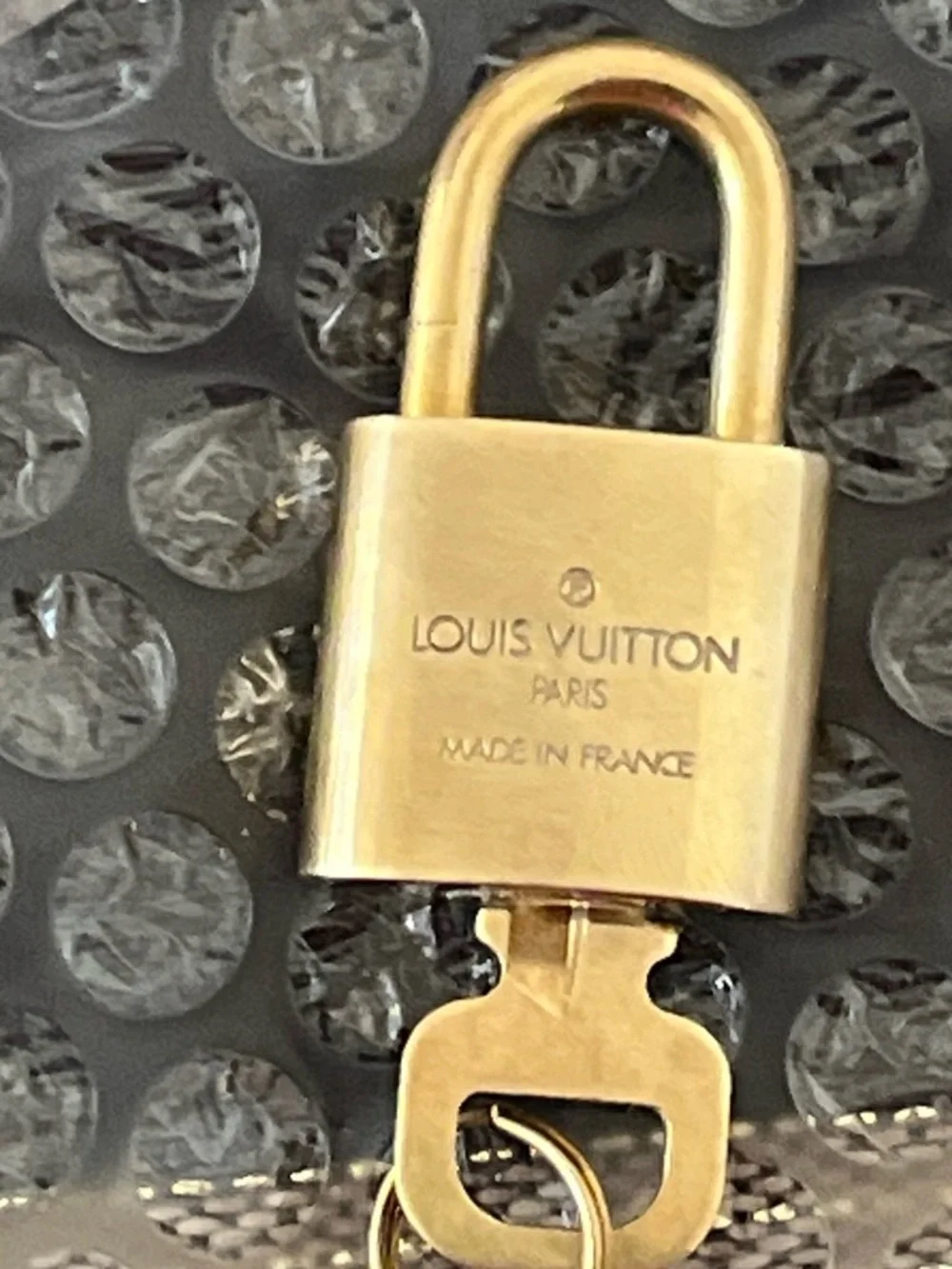 Louis Vuitton Gold Padlock and Key (322)